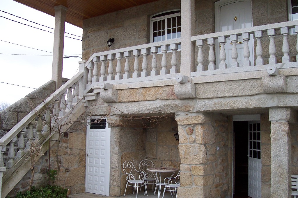 Classic Balustrade and Staircase in Rustic Fieldstone
