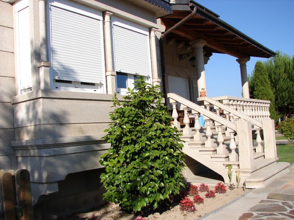 Granite Staircase and Balustrade for a Porch