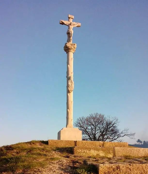 Cruceiros Monumentais de Granito