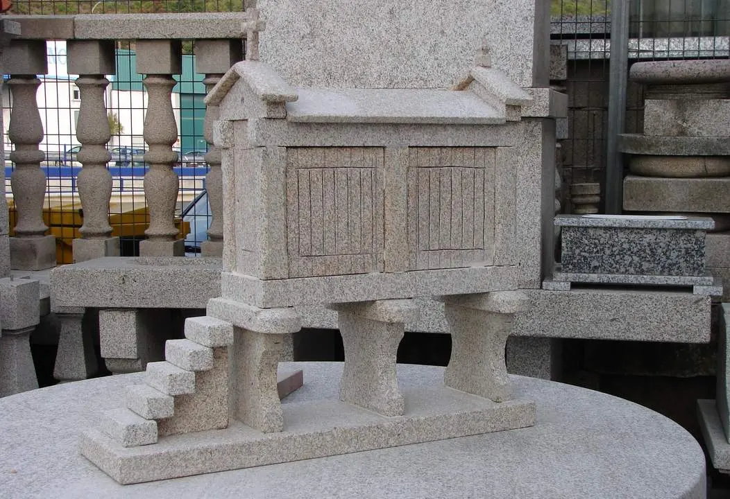 Escultura de Mini Hórreo Gallego